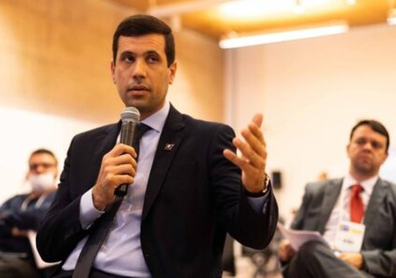 Presidente da AMA, Hugo Wanderley, participa de conselho político na CNM