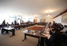 TCs e CNJ discutem estratégias para retomar obras paralisadas