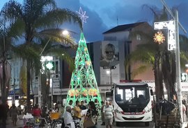 Centro de Maceió recebe ornamentação especial de final de ano