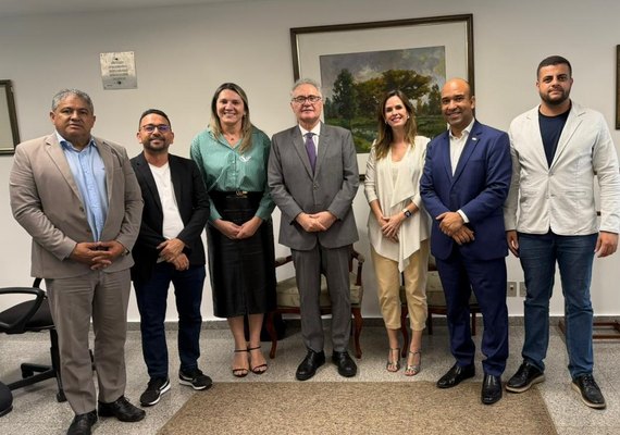 Com apoio de Renan Calheiros, Unicafes-AL e OCB articulam para preservar o Ato Cooperativo na Reforma Tributária
