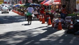 Após morte de motorista na Rua das Árvores, espaço de ambulantes é delimitado