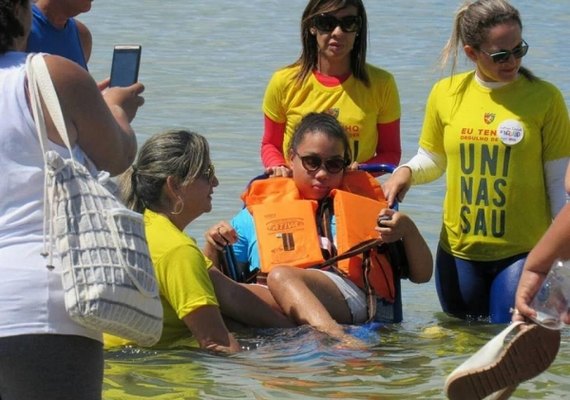 Semudh facilita banho de mar seguro a pessoas com deficiência neste sábado