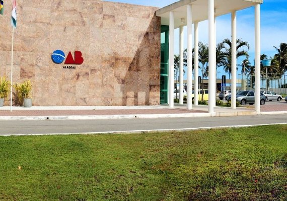 OAB aprova reparação à esposa de bacharel morto em Maceió