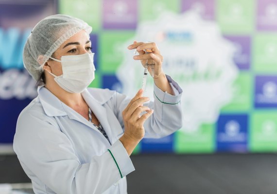 Maceió suspende aplicação da primeira dose contra a covid-19