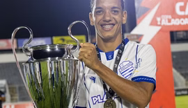 Moacir destaca atuação de Gustavo e elogia jovem após goleada do CSA