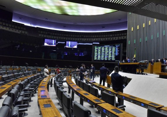 Câmara aprova mudanças em regras do ICMS sobre combustíveis