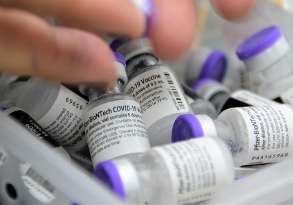 Alagoas recebe 112.320 novas doses da vacina Pfizer nesta terça-feira (11)