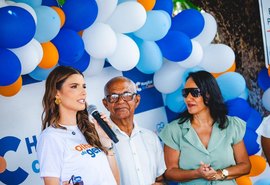 Ao lado do prefeito de Japaratinga, Marina Candia anuncia 200 cirurgias oftalmológicas pelo programa Olhar da Gente