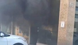Incêndio atinge loja de roupas no bairro de Jatiúca, em Maceió