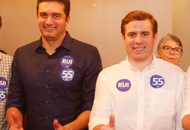 Rui apresenta programa de distribuição de renda como proposta de campanha