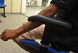 Homem é preso por violência doméstica e agressão a policial em Maceió