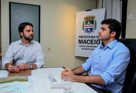 Prefeito e ministro anunciam construção de mais 1.776 moradias