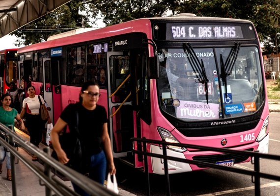 Ônibus da Mulher soma mais de 8 mil viagens na estreia em Maceió