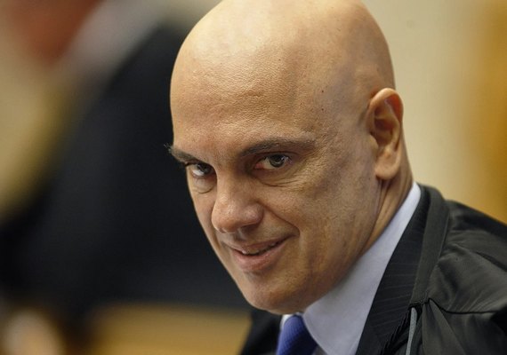 Alexandre de Moraes manda bloquear contas de pessoas e empresas ligadas a atos antidemocráticos