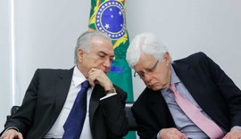 Lava Jato exibe conversa entre Temer e Moreira horas antes da prisão