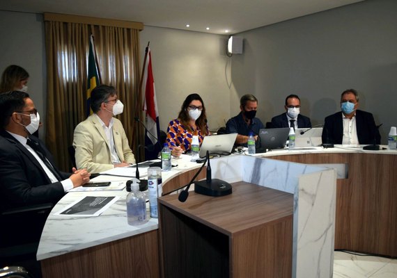 Comissões discutem plano de combate de afundamento do solo em escolas