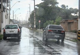 Saiba quais cuidados tomar no trânsito em dias de chuva