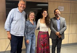 À revelia de membros em Maceió, PT nacional filia Teca Nelma