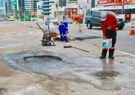 Operação tapa-buraco contempla Feitosa, Jacintinho, Mangabeiras, Jatiúca, Ponta Verde e Prado