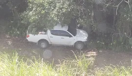 Helicóptero da PM encontra caminhonete roubada escondida em Rio Largo