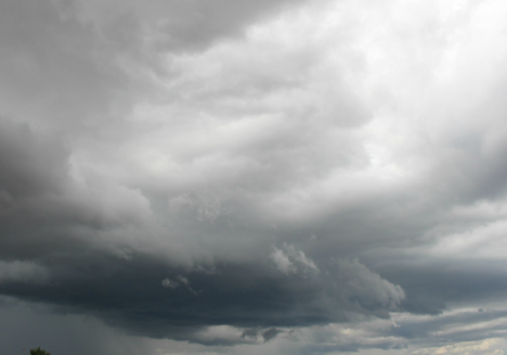 35 cidades de Alagoas estão sob alerta de chuvas fortes até terça-feira