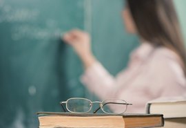 Arapiraca abre processo seletivo para de 291 vagas para educação