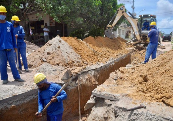 Obras de saneamento básico beneficiarão mais de 240 mil maceioenses