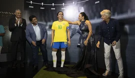 Alagoana Marta é homenageada com estátua de cera no Museu da Seleção Brasileira