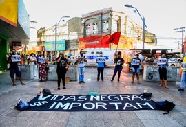 Ato em Maceió marca 1 ano de desaparecimento do pedreiro Jonas Seixas