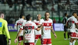 CRB vence fora de casa e volta ao G-6 da Série B com força