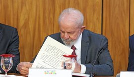 Lula veta lei que reconhecia estágio como experiência profissional
