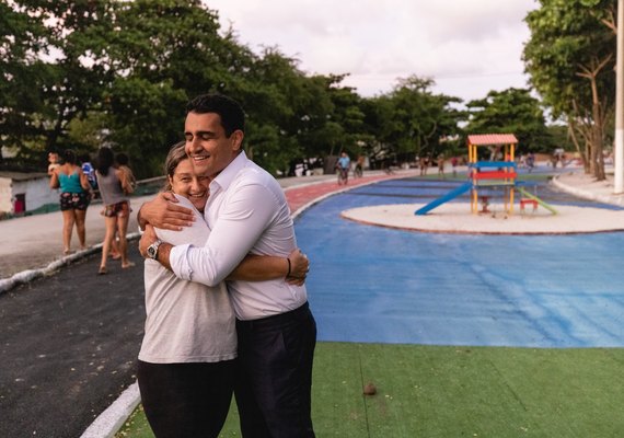 Prefeito JHC leva dignidade aos moradores do Vergel do Lago