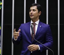 Após derrotas na CPI do INSS, governo emplaca o vice da comissão