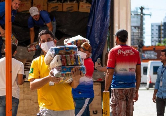 Equatorial anuncia doação de 10 toneladas de alimentos para ambulantes de Maceió