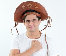 Lucas Veloso, filho de Shaolin, apresenta show de humor em Maceió no dia 23 de abril