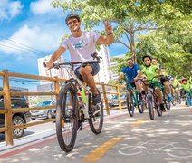 Ciclovia da Avenida Fernandes Lima é inaugurada e poderá beneficiar 300 mil pessoas