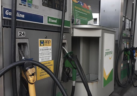 Postos devem exibir preço de combustível com duas casas decimais