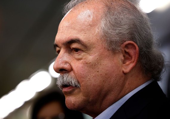 Injeção do BNDES na economia chega a R$ 1 bilhão por dia em 2025