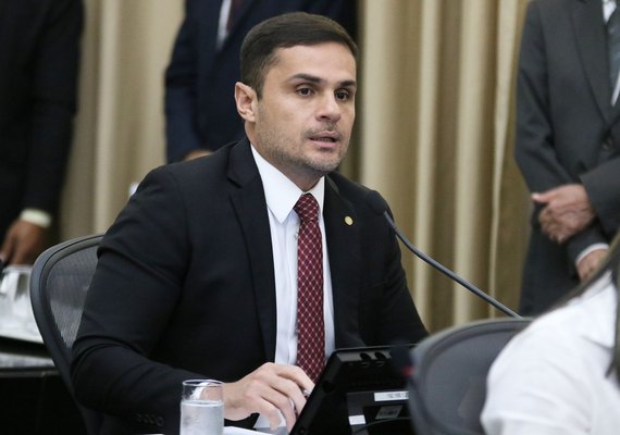 Ayres pede construção especializados em Transtorno do Espectro Autista em AL