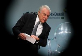 Temer demite indicados do PTB presos em operação da PF