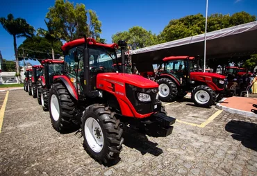 31 novos tratores são entregues à municípios para fortalecer agricultura familiar em AL