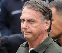Bolsonaro fica ferido após bater a cabeça em móvel na prisão
