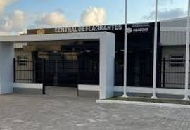 Trio é preso com celulares e arma em Rio Largo