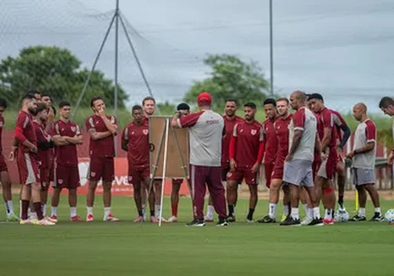 CRB encara Fortaleza fora de casa em busca de reação imediata