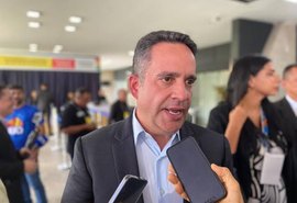 Paulo Dantas destaca avanço na saúde digital enquanto Maceió enfrenta filas