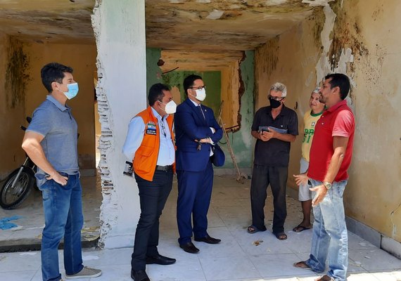 Depois de anunciar que voltariam para 'resto' de casa, família recebe apoio da prefeitura