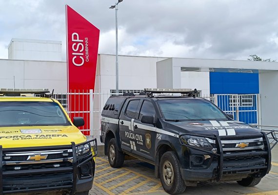 Acusado de agredir e ameaçar companheira com faca e facão é autuado pela PC