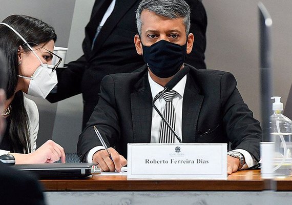Após pagamento de fiança, Roberto Dias vai responder em liberdade