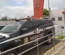 Servidor utiliza retroescravedeira da Prefeitura para enterrar vítima do “tribunal do crime” em Alagoas