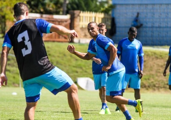 CSA treina no CT do Ceará, em Fortaleza